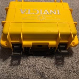 Invicta watch diver display case